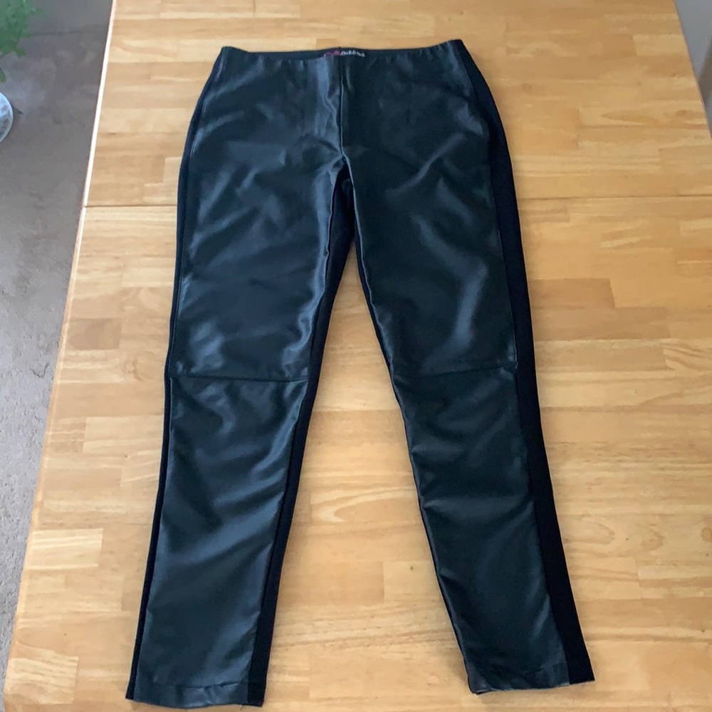 Peck & Peck Faux Leather Leggings
